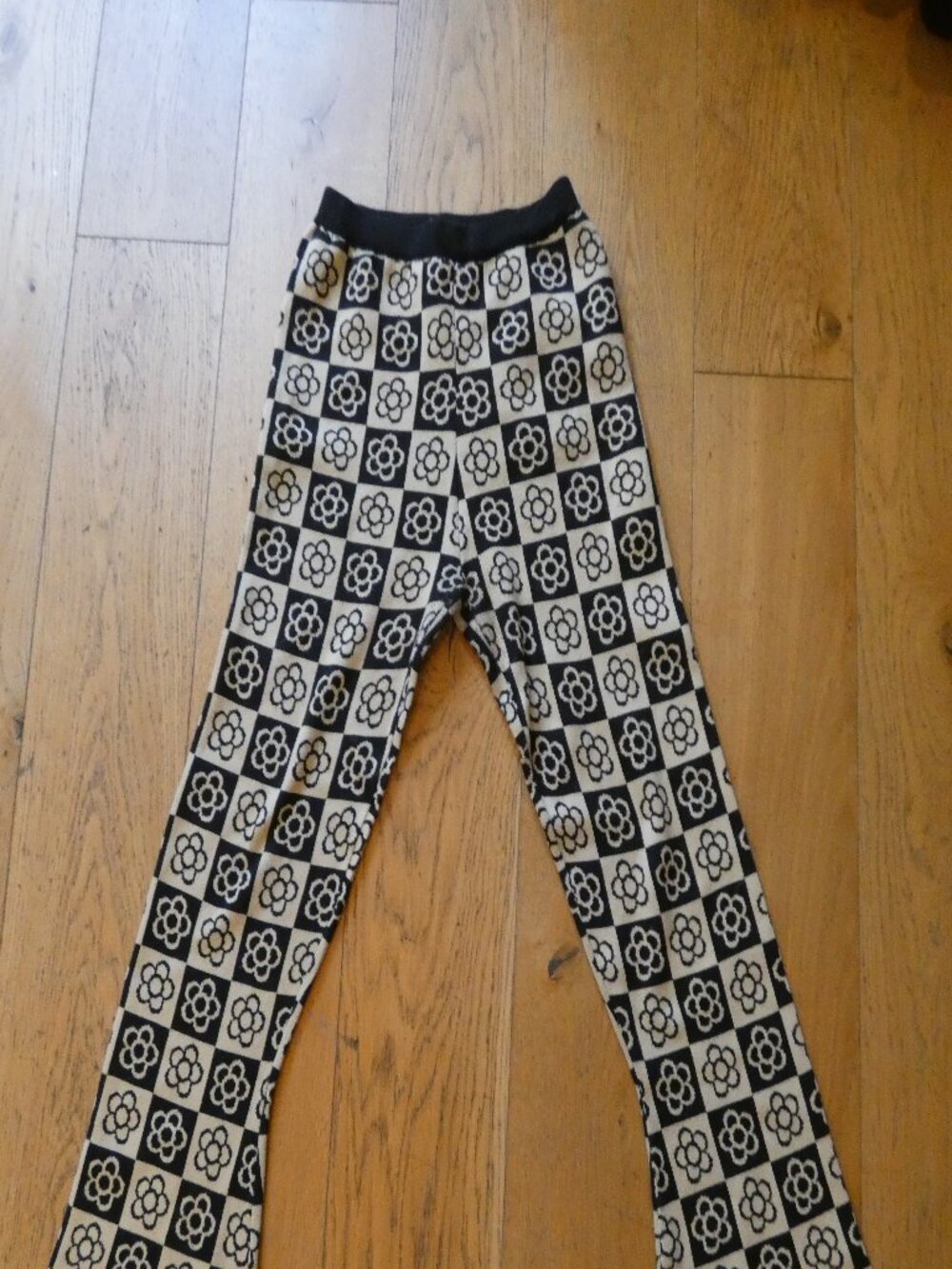 Daisy Street Patterned Knit Pants